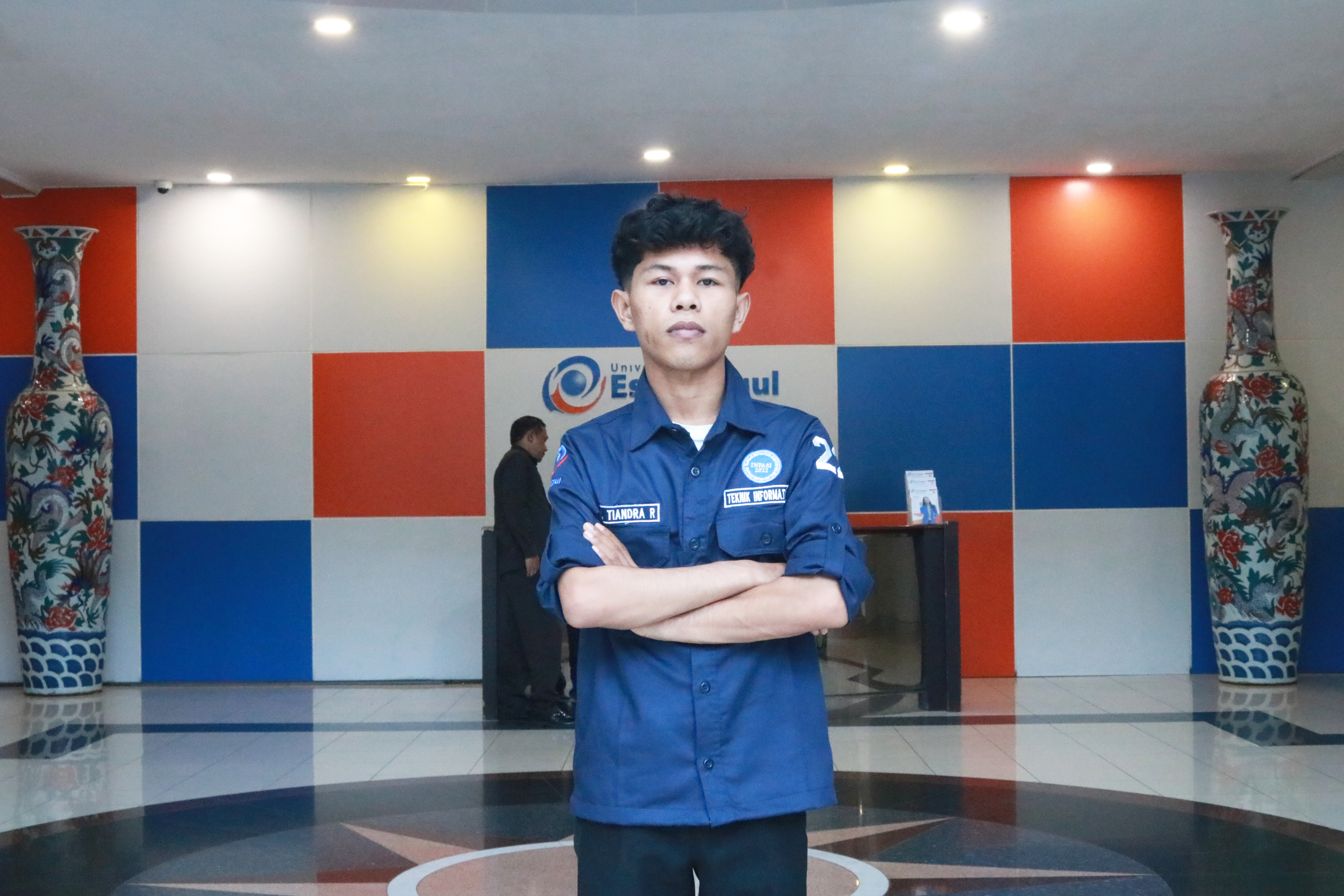 Naldi at an organizational event